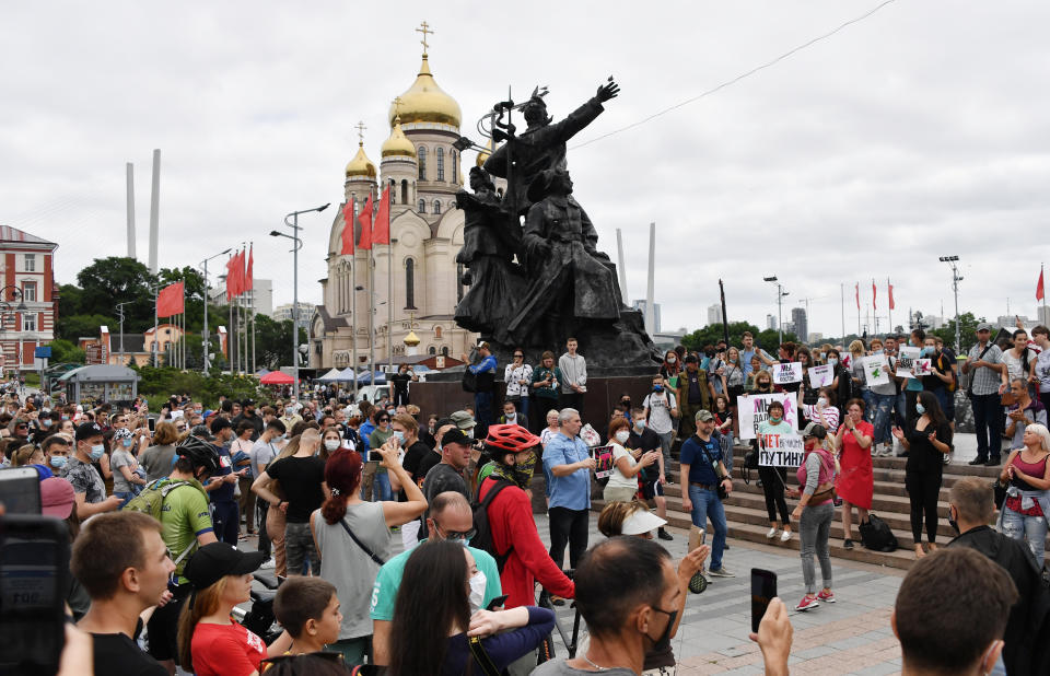 VLADIVOSTOK, RUSSIA - JULY 18, 2020: Citizens gather at the monument to the Fighters for Soviet Power for a rally in support of Khabarovsk Territory Governor Furgal recently taken into police custody over allegations of involvement in murders. Yuri Smityuk/TASS (Photo by Yuri Smityuk\TASS via Getty Images)