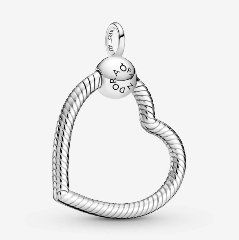 Pandora Moments Heart Charm Pendant. Image via Pandora.