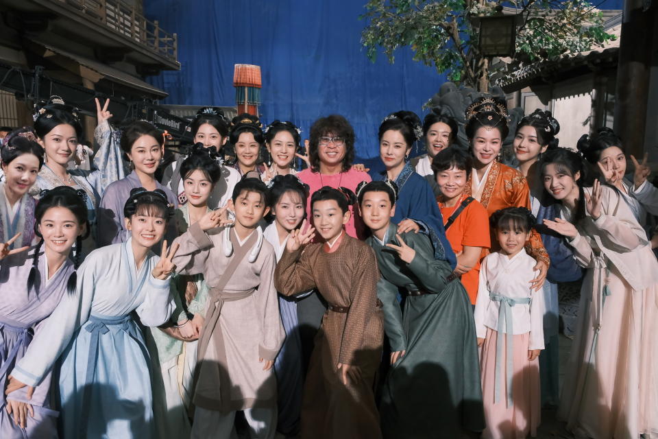 胡杏兒參演內地劇集《惜花芷》  被網民讚「古典夫人」 與孫儷相隔7年再鬥演技

