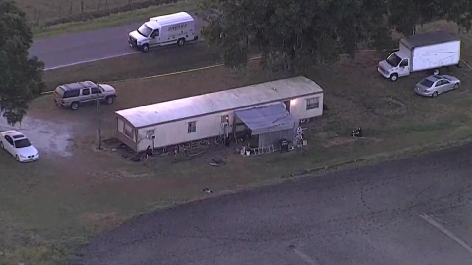<div>Deputies say a woman and her 4-year-old child were stabbed to death at a Dover mobile home.</div>