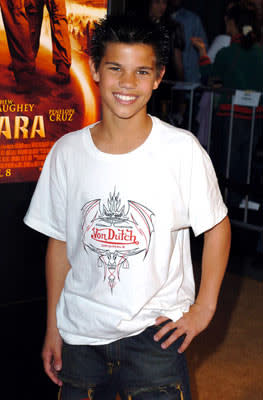 Taylor Lautner at the Hollywood premiere of Paramount Pictures' Sahara