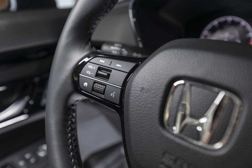 <p>2023 Honda CR-V EX-L interior detail.</p>