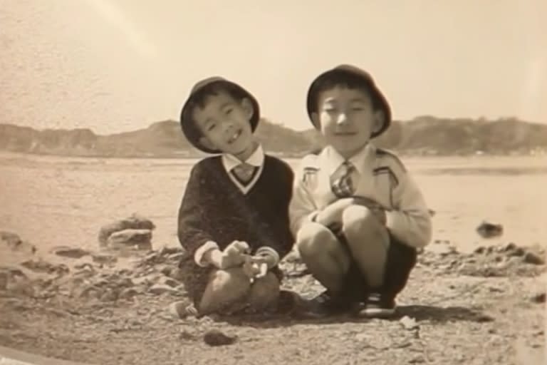 Issei Sagawa y su hermano