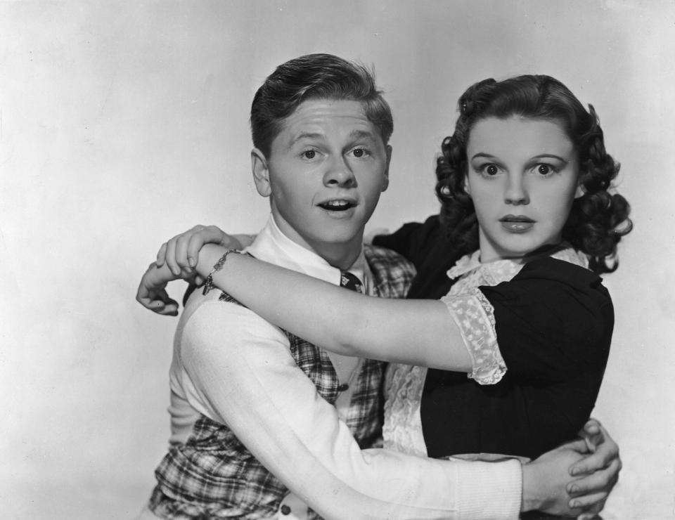 Rooney and Garland in a promotional photo for<em> Love Finds Andy Hardy</em> in 1938