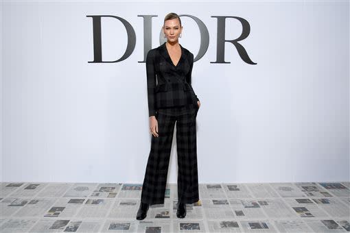 卡莉克勞斯出席Dior 2020秋冬大秀。（圖／DIOR提供）