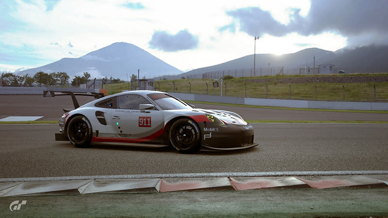 保時捷911RSR於Gran Turismo Sport遊戲畫面。