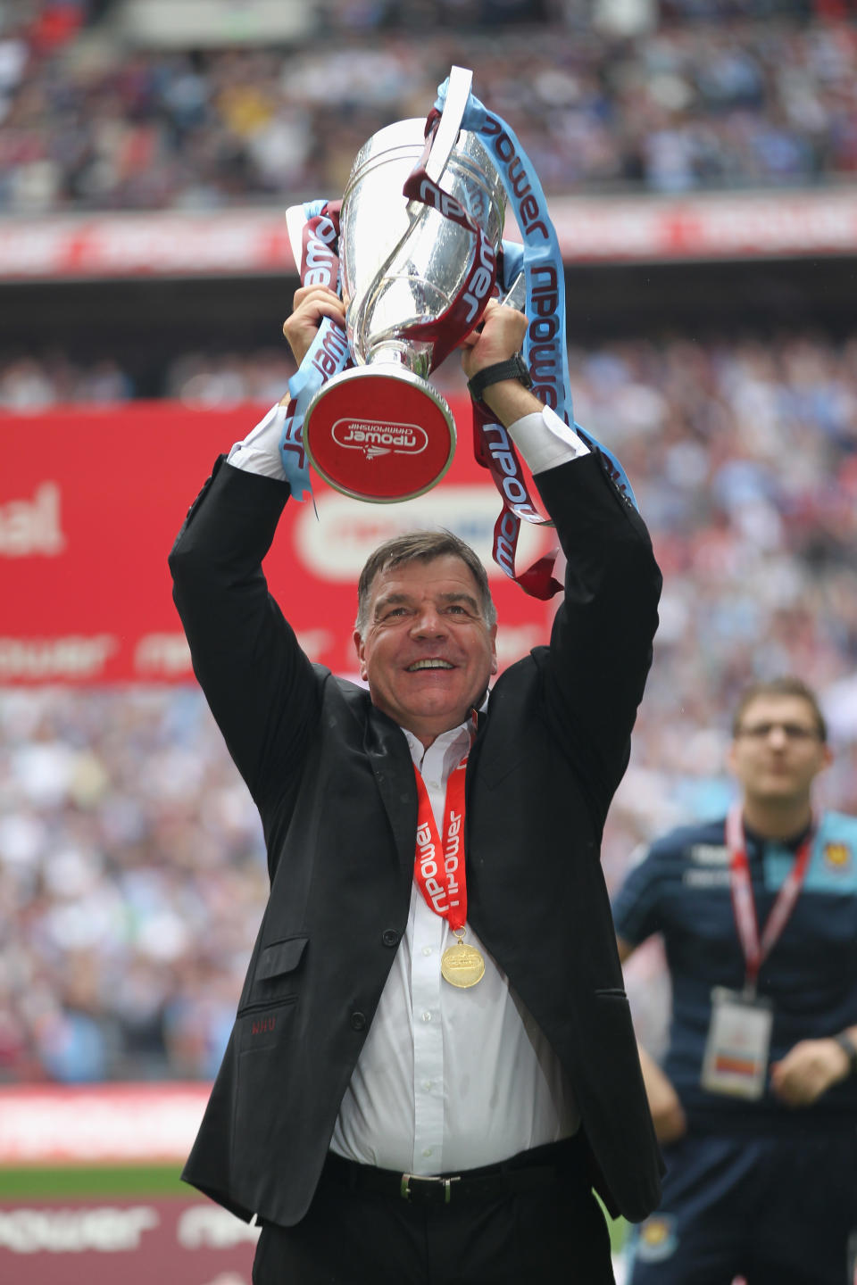 Sam Allardyce with his third and so far last trophy – the Play-Off win for West Ham