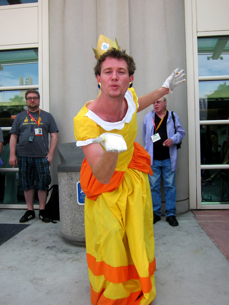 This princess blows us a kiss - San Diego Comic-Con 2012