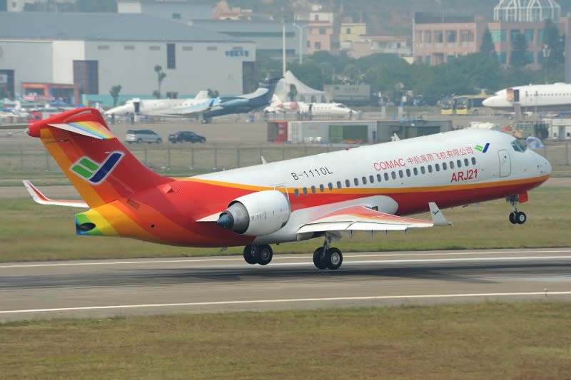 中國商用飛機公司開發的新型噴射客機「ARJ21」「翔鳳」（取自網路）