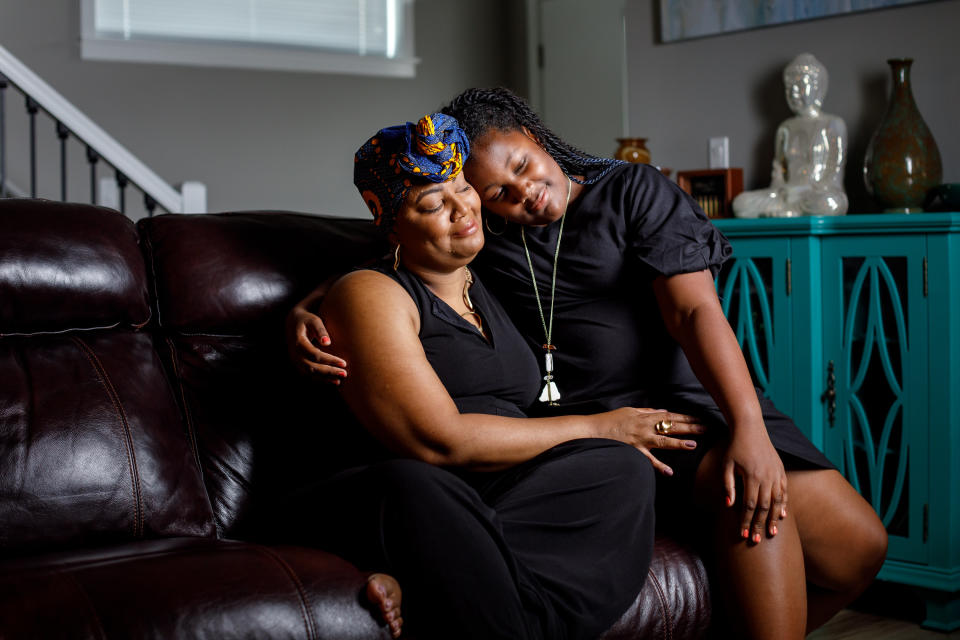 Tai Harden-Moore with her daughter Leia Moore, 11, who is named for the nurse that helped save her life. (Photo: Leah Nash for HuffPost)