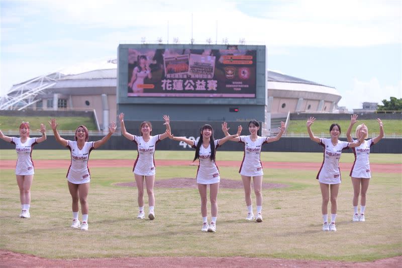 樂天女孩帶動現場氣氛(圖/花蓮縣政府提供)