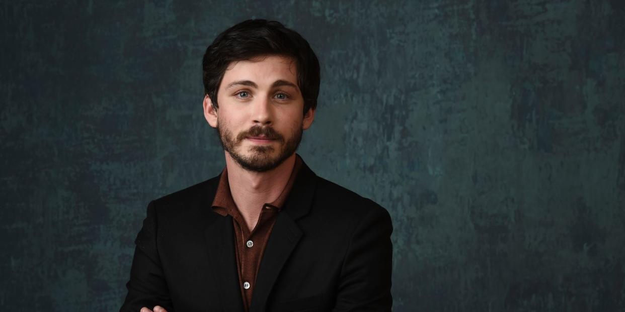 mandatory credit photo by chris pizzelloinvisionapshutterstock 10525996c logan lerman, a cast member in the amazon studios series hunters, poses for a portrait during the 2020 winter television critics association press tour, in pasadena, calif 2020 winter tca hunters portrait session, pasadena, usa 14 jan 2020