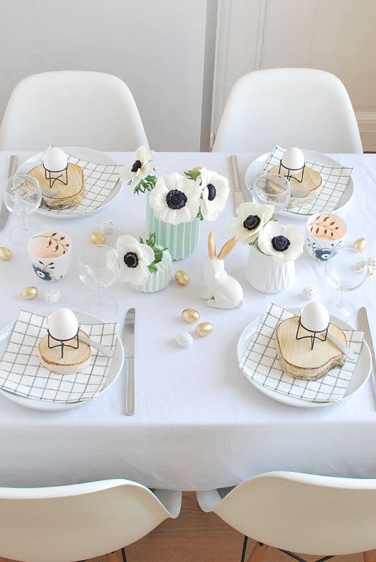 Simple Black and White Easter Table Decor