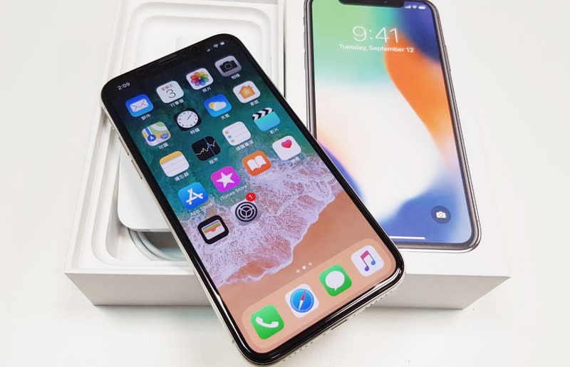 <p>iPhone X開箱 玻璃機身+全螢幕 (圖) </p>