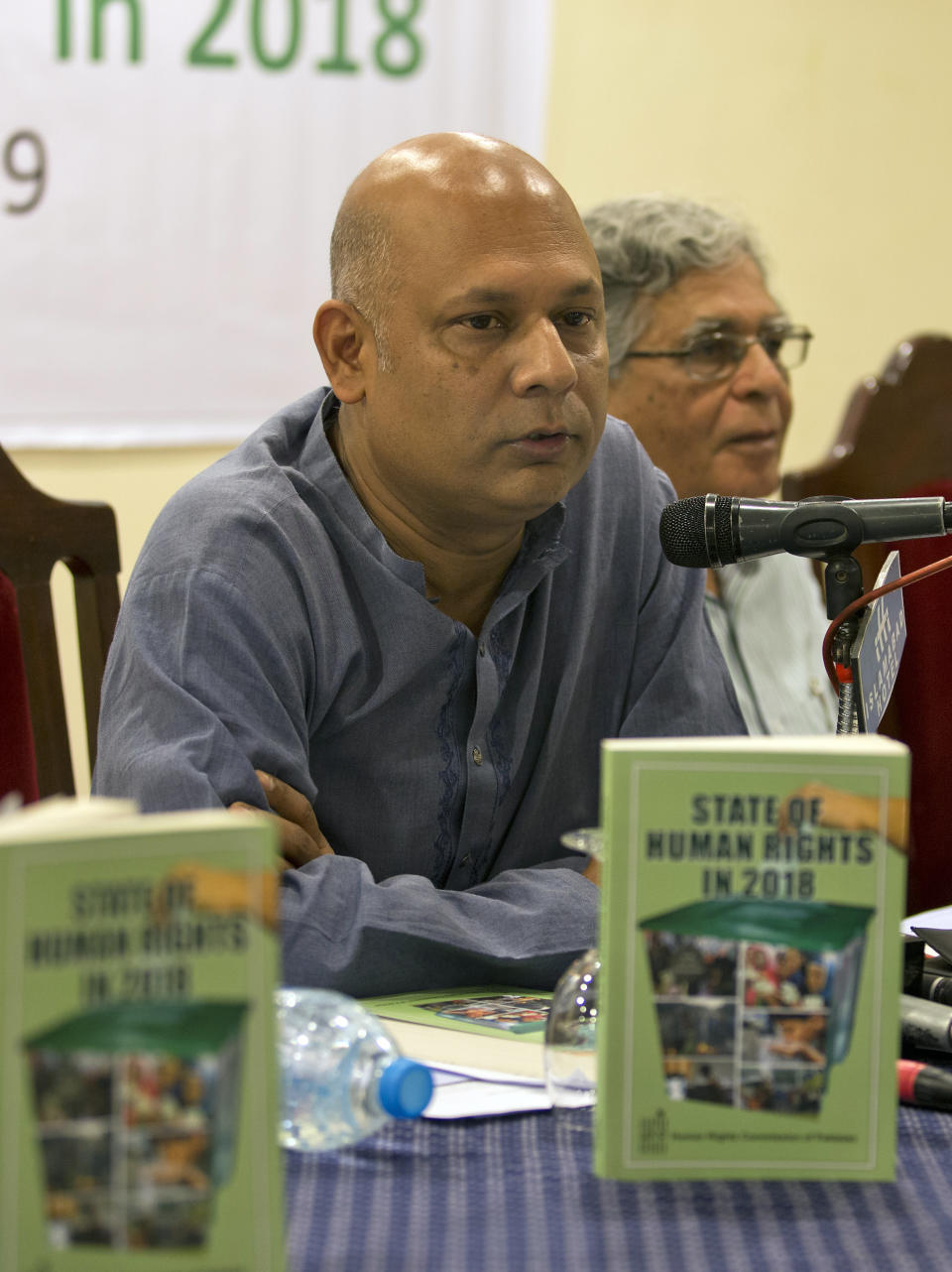 Harris Khalil, Secretary General of the Human Rights Commission of Pakistan presents their report, State of Human Rights in 2018, in Islamabad, Pakistan, Monday, April 15, 2019. The independent Pakistani watchdog voiced its concern over increasing incidents of forced conversion of minority Hindu girls by Muslims to marry them, saying there is a need to stop this practice through legislation. (AP Photo/B.K. Bangash)