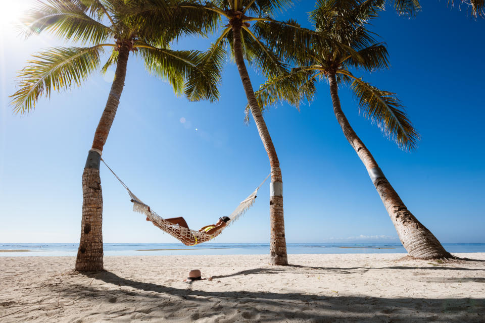 Algunas empresas están imponiendo días de vacaciones obligatorios para sus trabajadores. El objetivo es mejorar su estado de ánimo. Foto: Getty Images. 