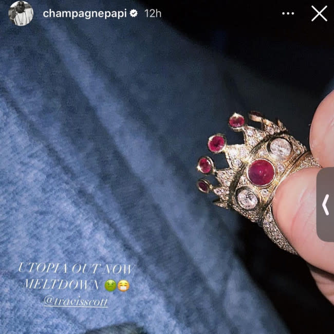 Drake gastó más de un millón de dólares en un anillo con forma de corona, de oro y rubí, creado para Tupac Shakur credit:Bang Showbiz