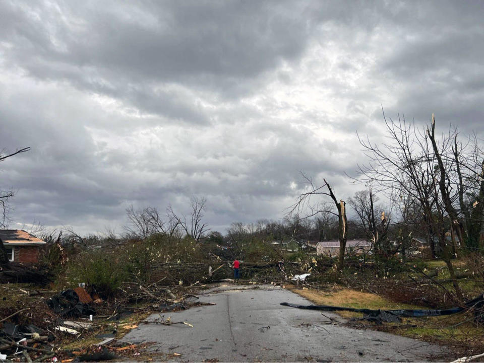 Image: Homes damaged by a possible tornado (Kizzy Rae & Kayla Ninchritz)