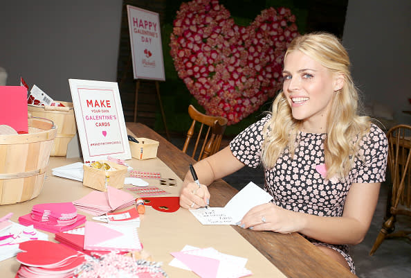 Busy Philipps wore her mom’s wedding dress to brunch (and it was surprisingly chill)