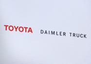 Toyota, Daimler in deal to combine Japan truck operations