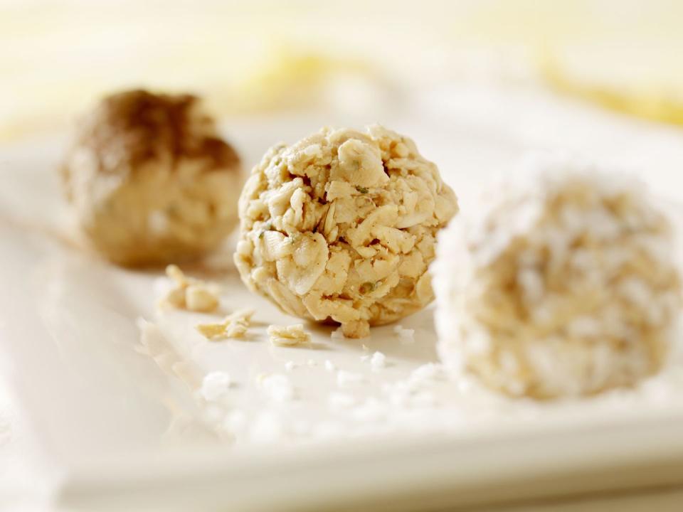 No-bake oatmeal bites