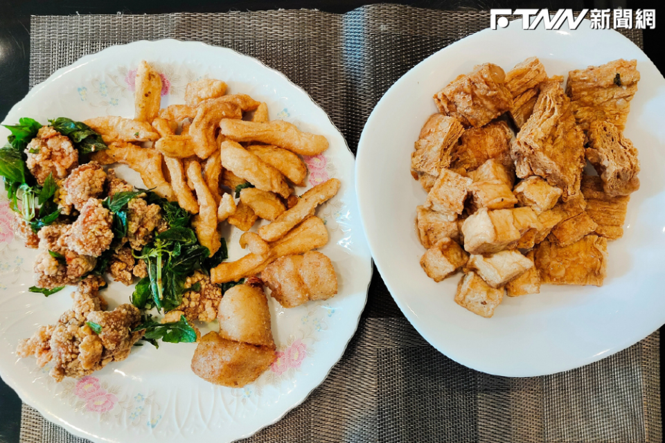 鹹酥雞是深受許多台灣人喜愛的美食，但最近有網友表示，鹹酥雞攤竟然有低消限制。（圖／資料照）