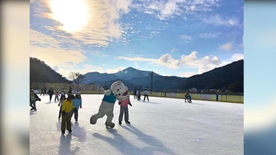 圓山川公苑可暢快體驗冰上活動。(圖 / Visit Kinosaki 提供)