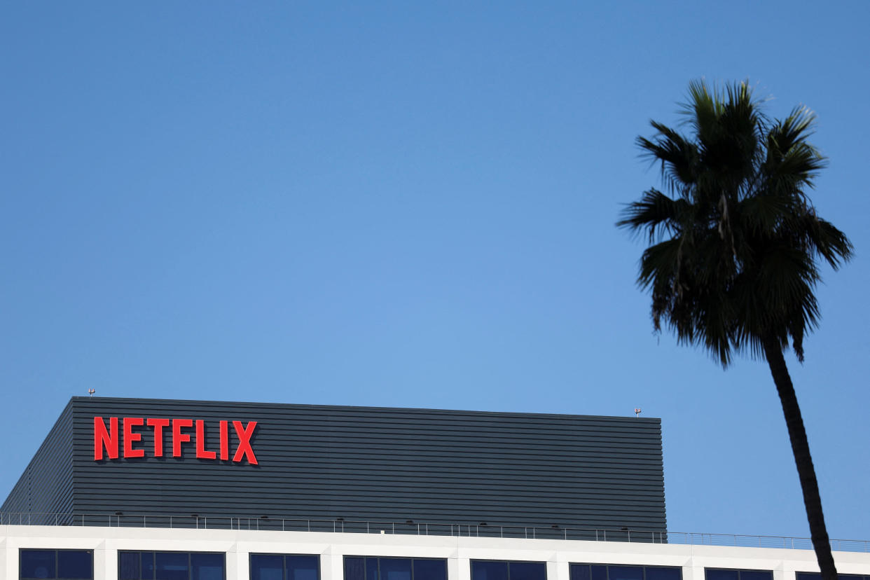 A Netflix logo is seen on the day SAG-AFTRA members walk the picket line during their ongoing strike outside Netflix offices, in Los Angeles, California, U.S., October 17, 2023.  REUTERS/Mario Anzuoni