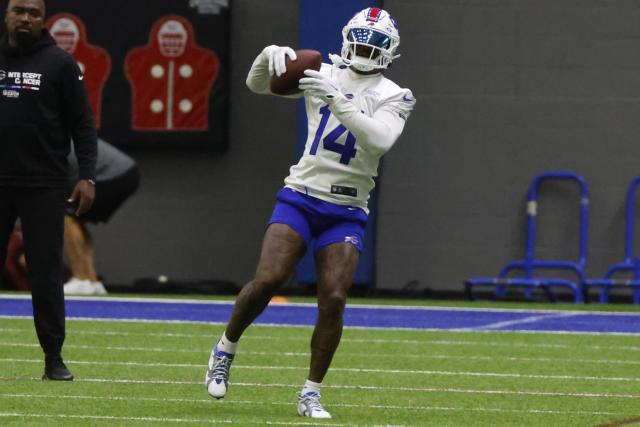 Diggs returns, McDermott walks back 'very concerned' comments