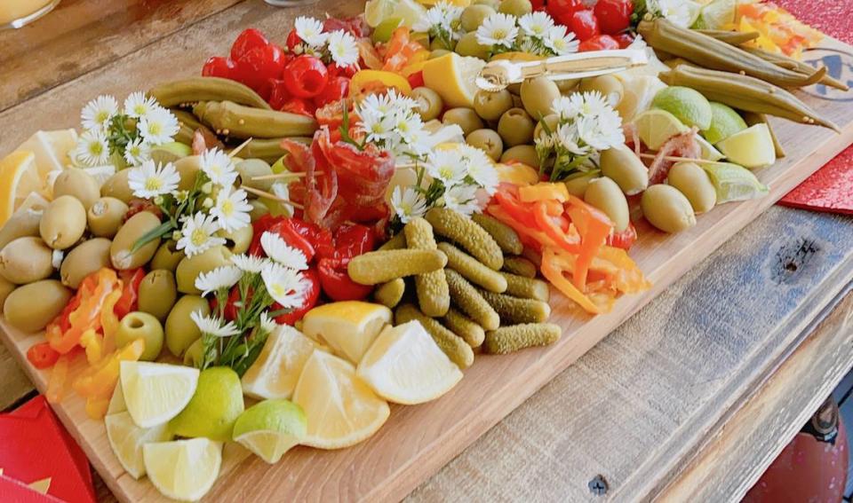 In addition to individual boxes, Babe & Butcher also offers full size boards highlighting charcuterie, cheese and crudite.