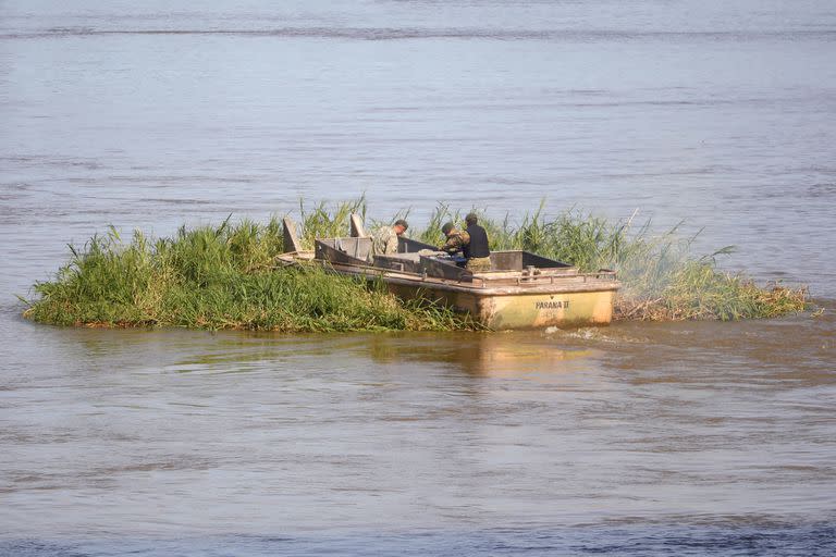 Remoción del embalsado de la laguna Setúbal