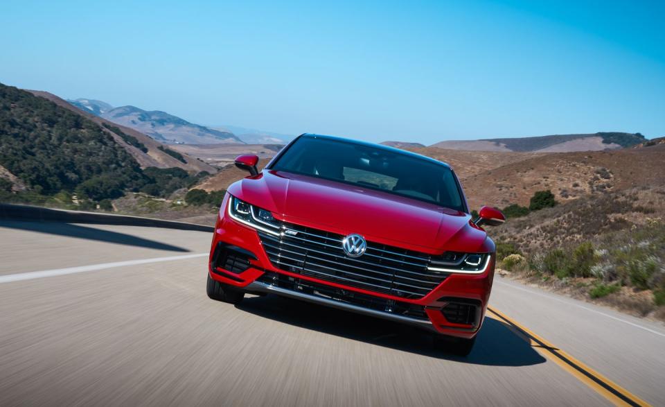 <p>The Arteon's eight-speed automatic transmission routes power to a standard front-wheel-drive setup, with 4Mtion all-wheel drive as an option. </p>