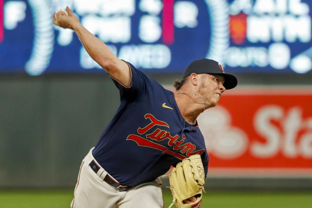 Hernández, Guerrero homer as Blue Jays beat Twins 9-3