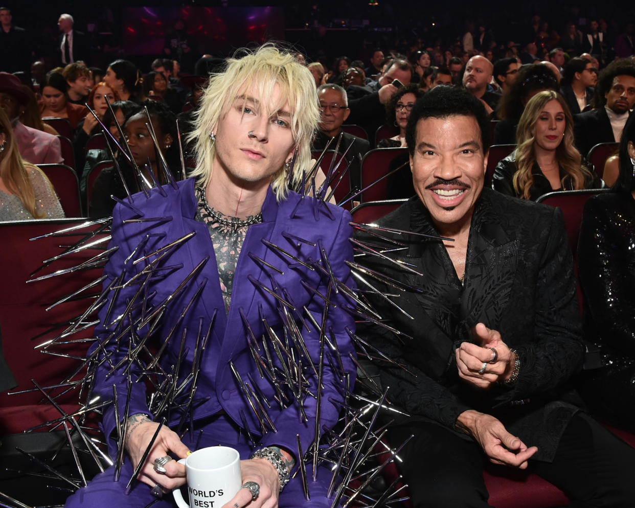 Machine Gun Kelly and Lionel Richie at The American Music Awards. (ABC via Getty Images)