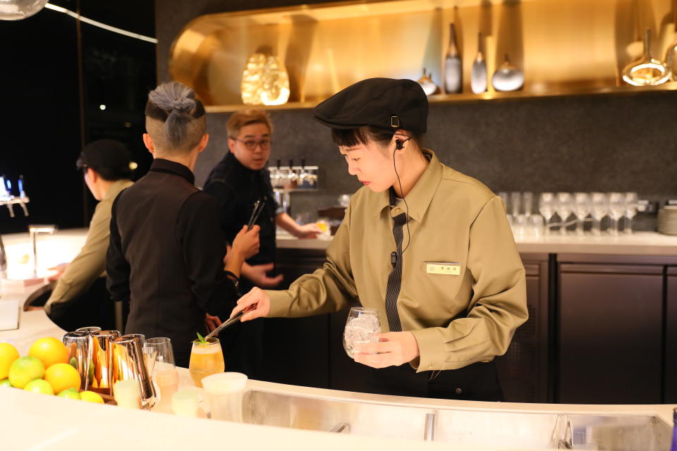 飲料區「沁」提供TCRC聯名調酒、臺虎生啤酒、精品華崗茶與冠軍咖啡。
