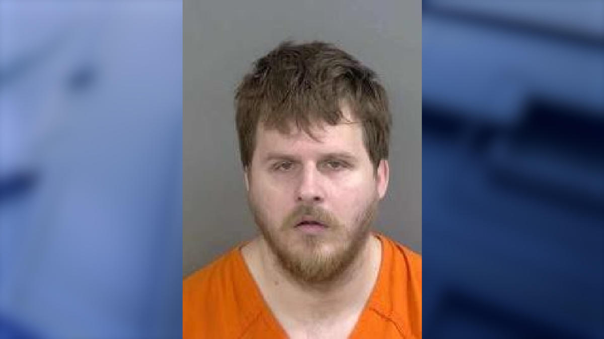 Мъж от Флорида, арестуван за намушкане на жена на паркинга на Walgreens, „защото исках“, казват депутати