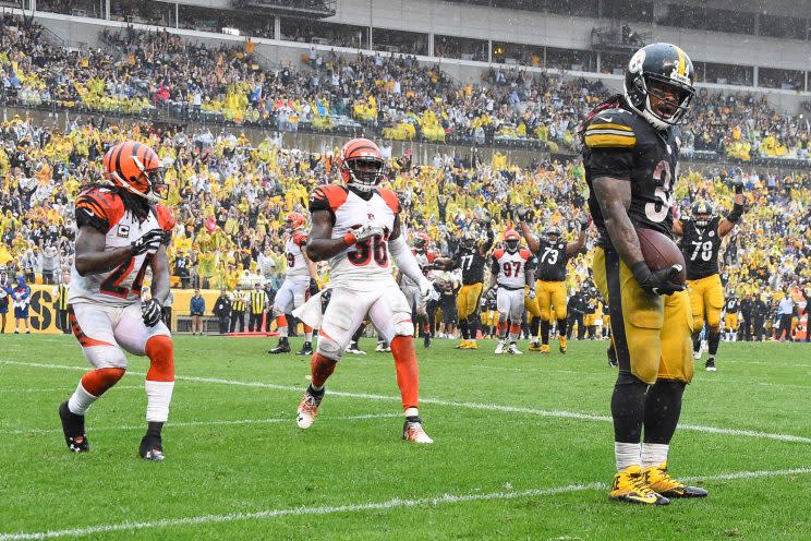 DeAngelo Williams scored on a 4-yard catch in Pittsburgh's victory against Cincinnati. (Getty Images) 