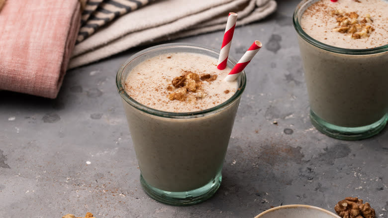 Cinnamon Banana Walnut Smoothie