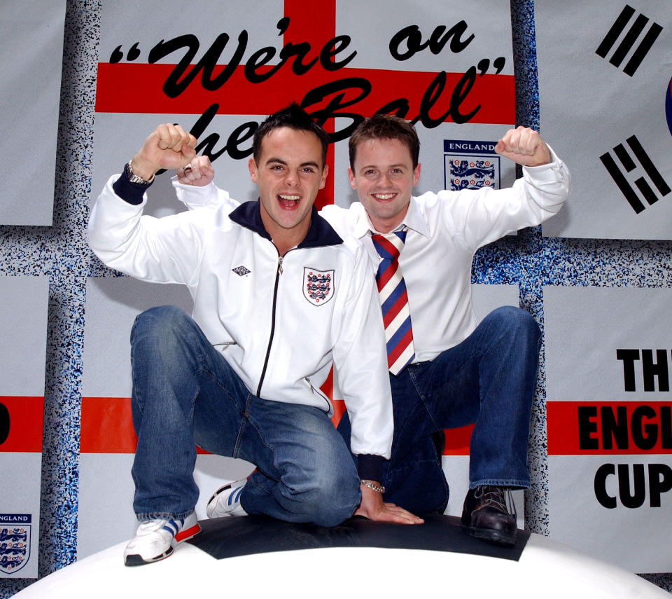 404481 02: Ant n'' Dec members Ant McPartlin (L) and Declan Donnelly pose for photographers April 25, 2002 at the launch of their official England World Cup song 