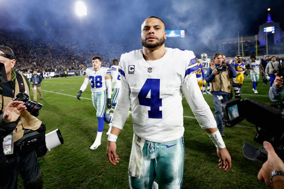 With an apparent extension on the horizon, Dak Prescott doesn’t intend to take a discount he says Gisele Bundchen affords Tom Brady. (Getty)