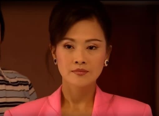 甄秀珍在偶像劇《流星花園》中飾演道明寺的媽媽道明楓狂飆演技，令人印象深刻。（圖／翻攝自微博）