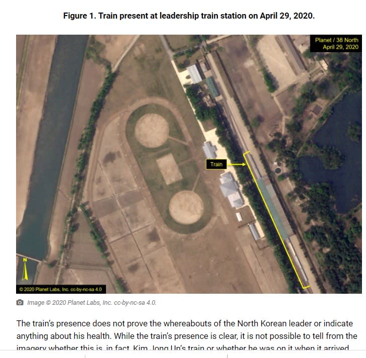 研究機構「北緯38度」公布29日拍到的衛星照片顯示，金正恩專屬列車仍停靠元山（黃框處），但火車頭位置與稍早不同。   圖：翻攝自「北緯38度」