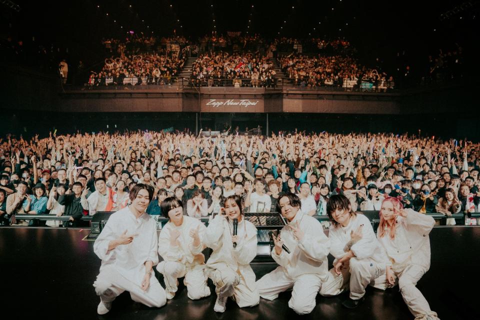 YOASOBI今在Zepp New Taipei開唱吸引2000名粉絲朝聖。Photo by Kato Shumpei