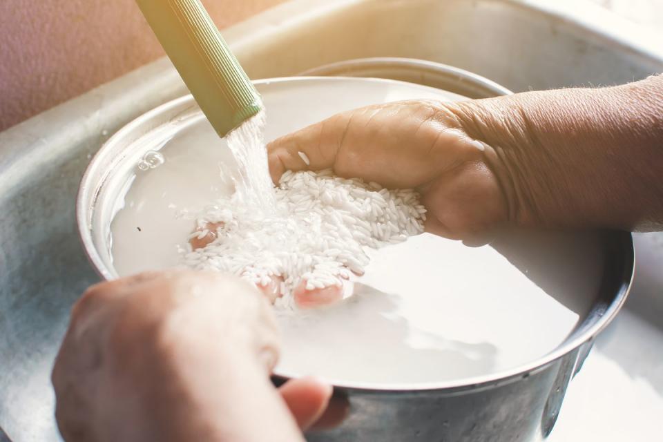 Make your hair smoother with rice water.