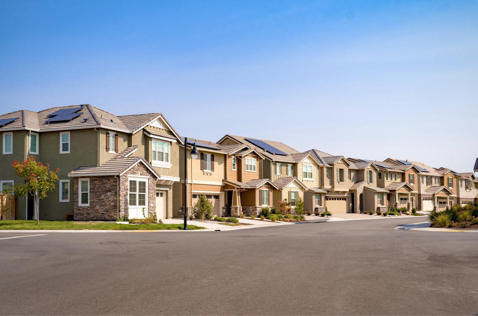 row of suburban townhomes