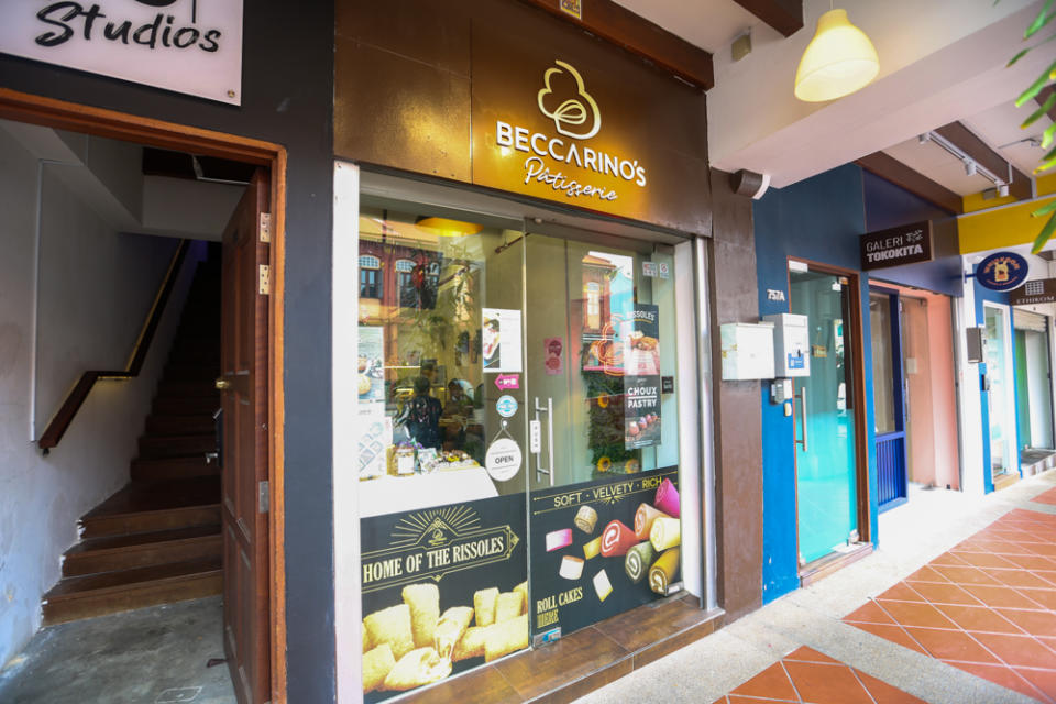 beccarinos patisserie - storefront