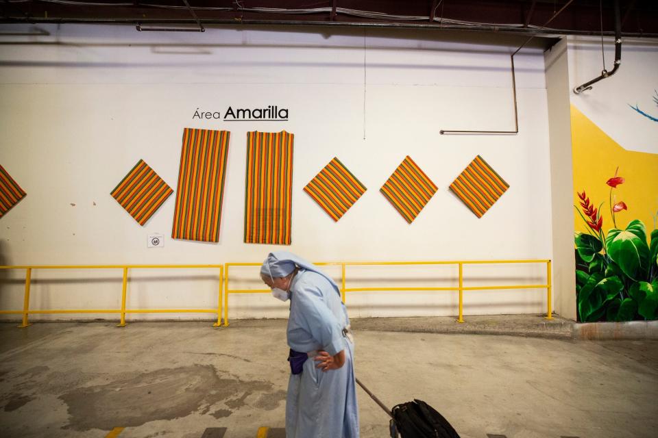 A Catholic nun arrives at the Annunciation House's Casa del Refugiado on Aug. 1. The shelter was preparing to close its doors in early August.