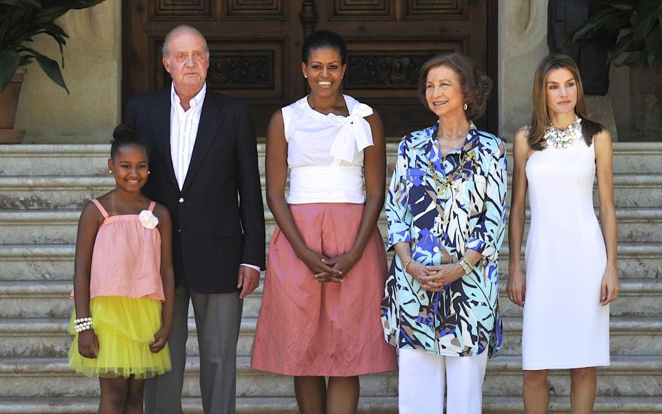 Los Obama pasaron unos días en Marivent en 2010. (Photo by Jose Perez GEGUNDEZ/Gamma-Rapho via Getty Images)