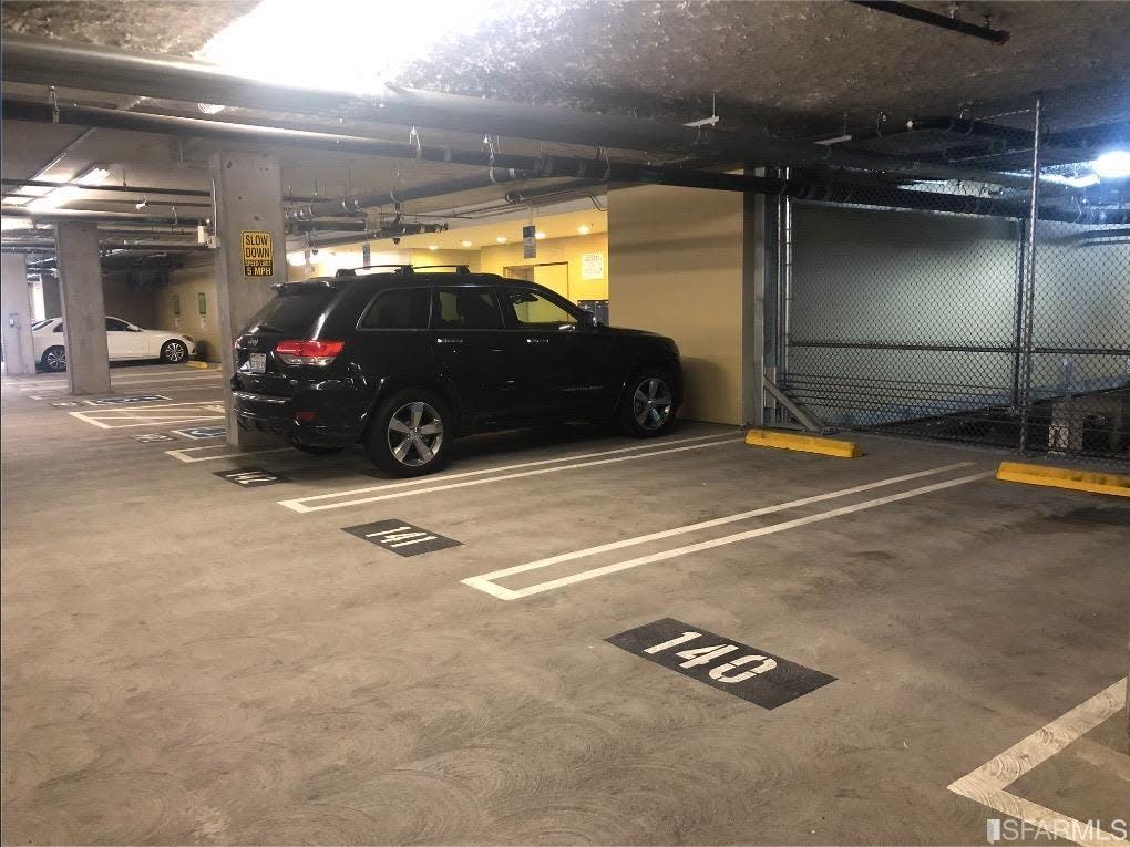 parkingSpaceSF