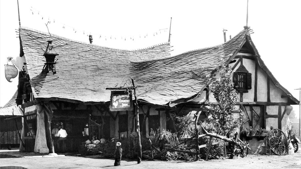 The Tam O’Shanter was known as Montgomery’s Country Inn for the first few years. Harry Oliver’s whimsical design was a prime example of the Storybook style of architecture.